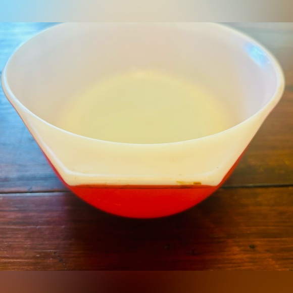 Vintage Pyrex Red Friendship 2 1/2 Quart Oval Casserole Dish Ovenware - Picture 9 of 10